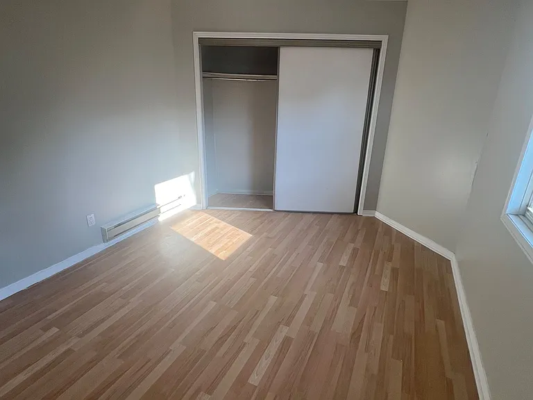 1569A Kingston Rd — Photo 11