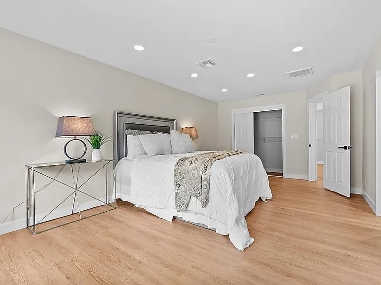 8366 Madison Ave — Photo 18