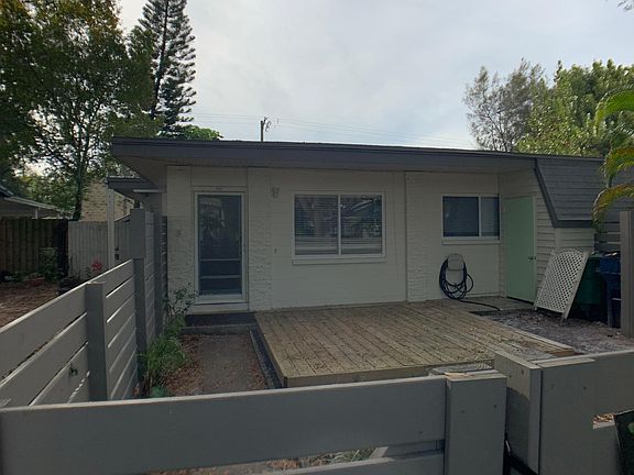 2nd image of 310 Columbia Dr