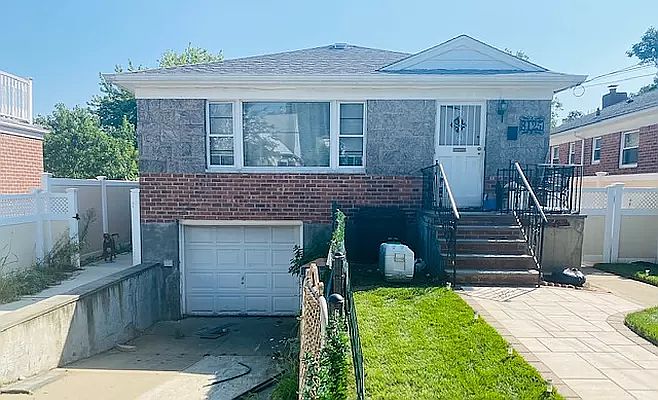 1st image of 81-25 165th St