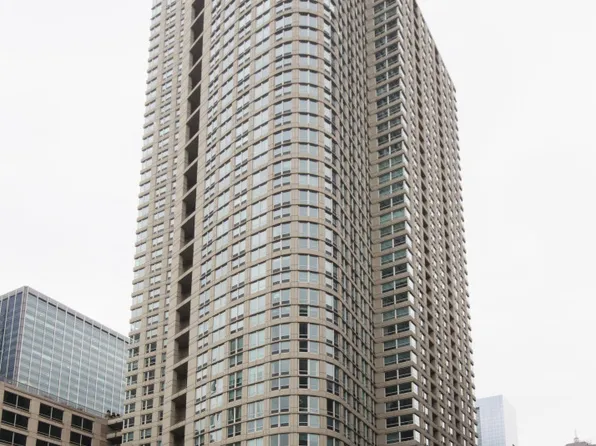 345 N La Salle Dr, Chicago, IL