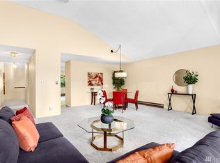 6419 Sand Point Way NE #D3, Seattle, WA 98115