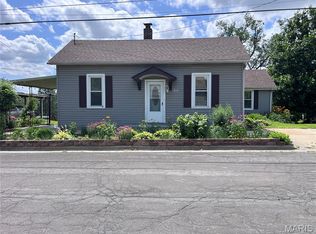 212 Summit Ave, Glen Carbon, IL