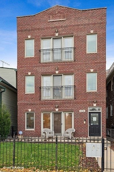 1st image of 3126 N Narragansett Ave APT 2
