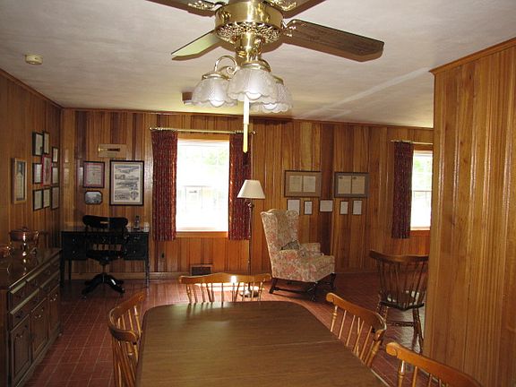 Kitchen/family room