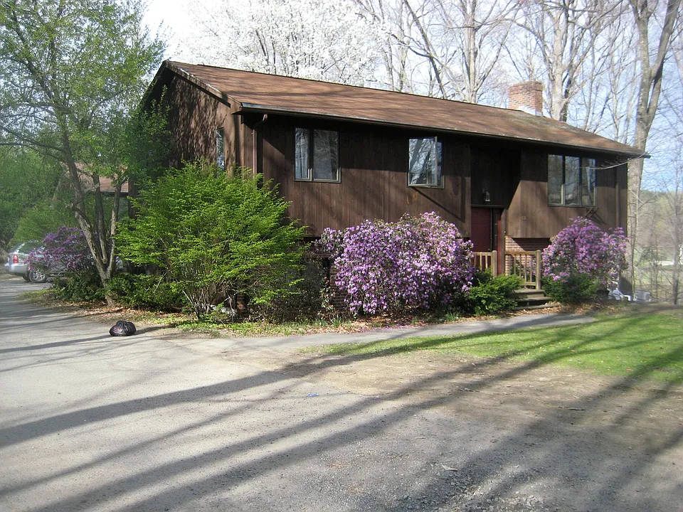 64 Summer St #64