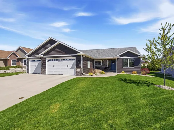 2660 W Fallen Oak Dr, Appleton, WI 54913