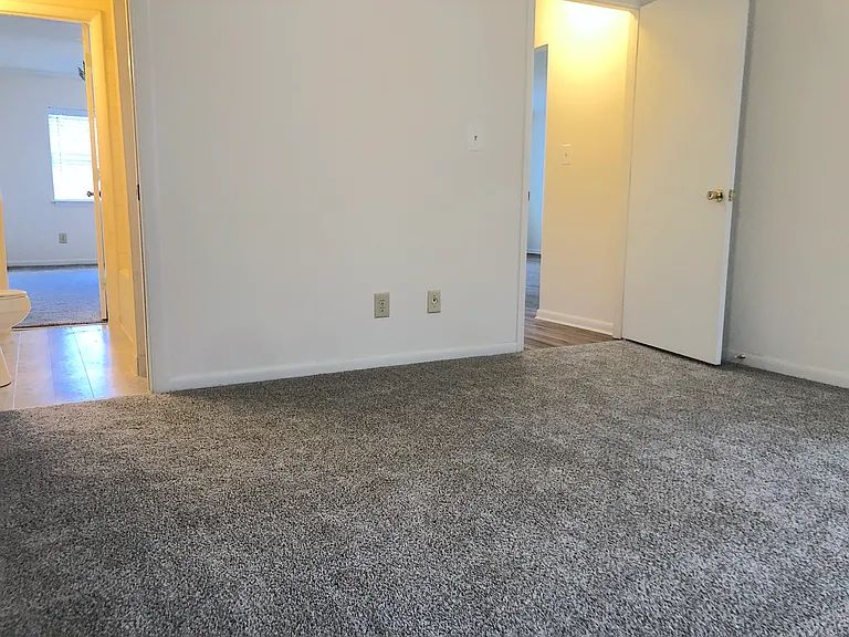 1828B N Elm St — Photo 18