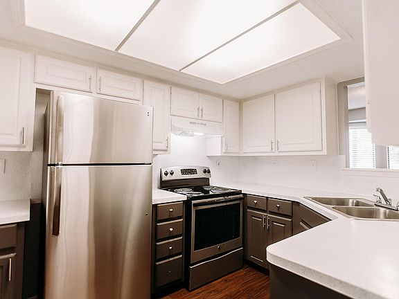 2nd image of 3110 Whisper Oaks Ln