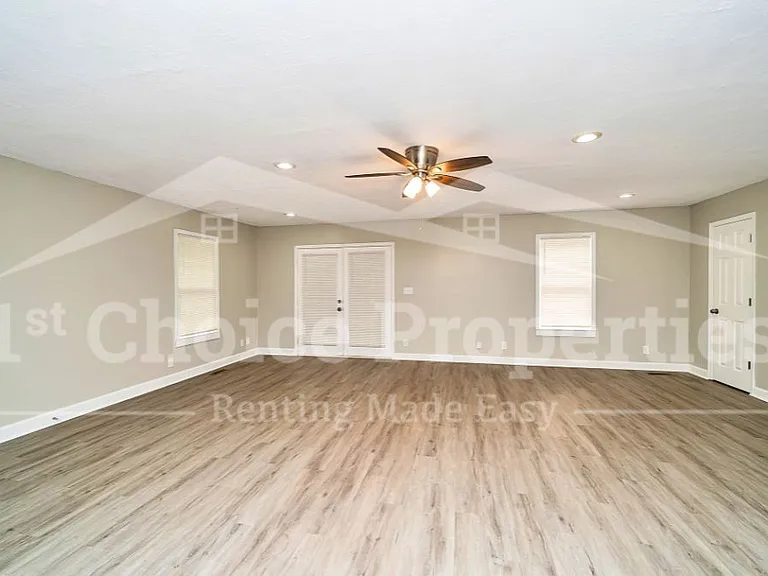 1578 Cunningham Dr — Photo 8