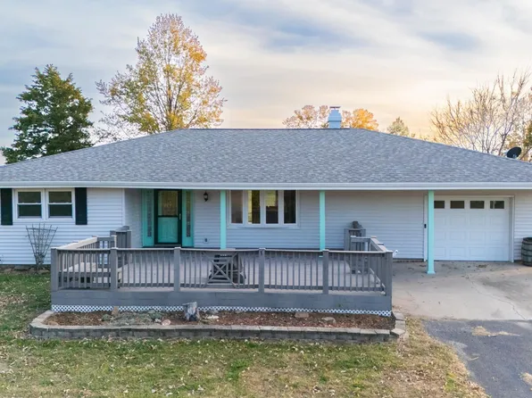 15085 Woodrow Rd, Green Valley, IL 61534