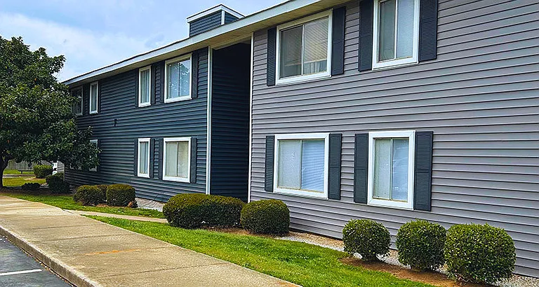 Westgate Apartments — Photo 1