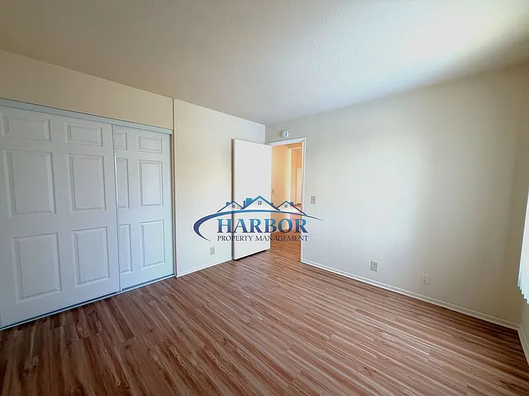 4567 W 159th St #11 — Photo 10