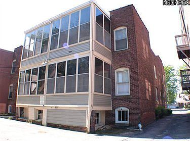 3rd image of 12954 Clifton Blvd