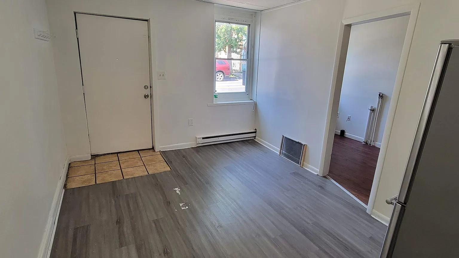 Front 611 N — Photo 4
