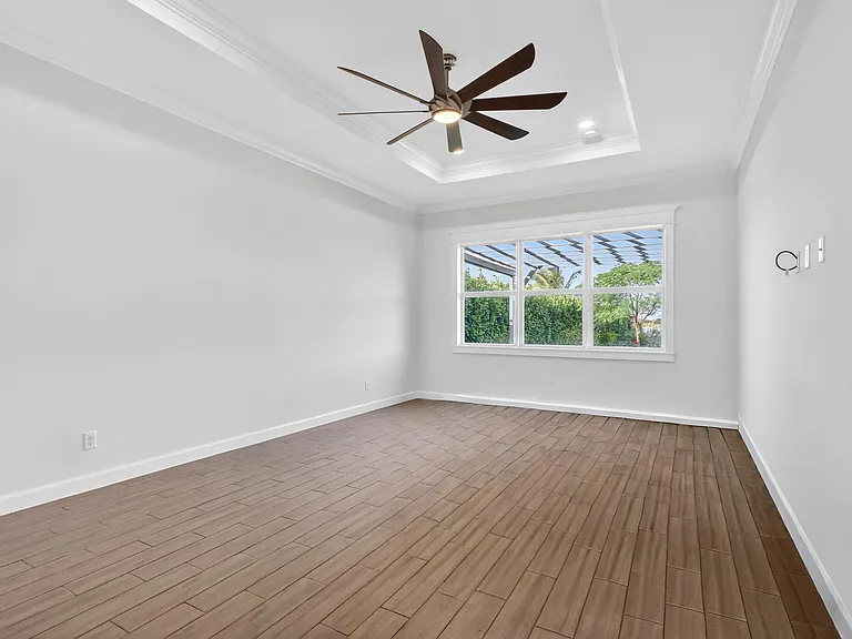 799 Hookline Cir — Photo 37