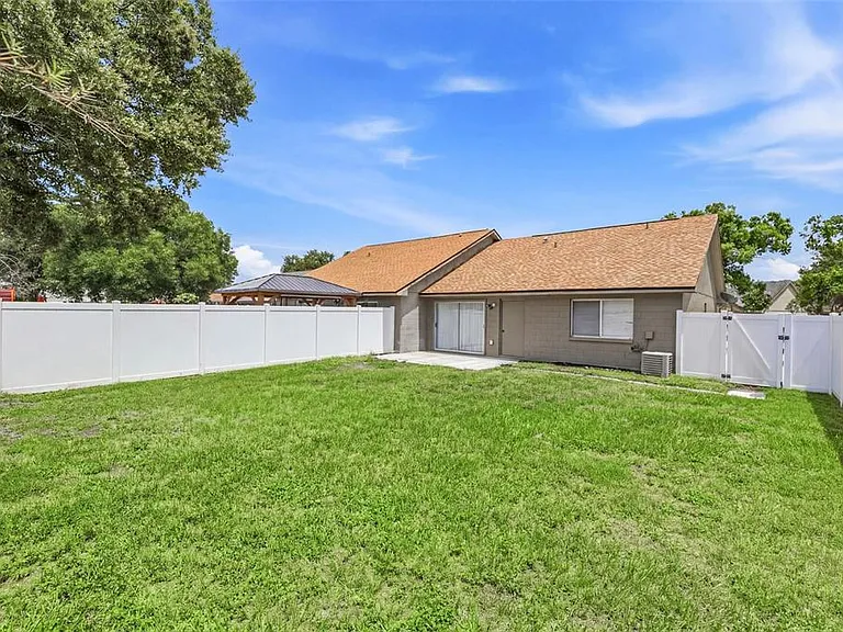 3257 Laurel Dale Dr — Photo 35