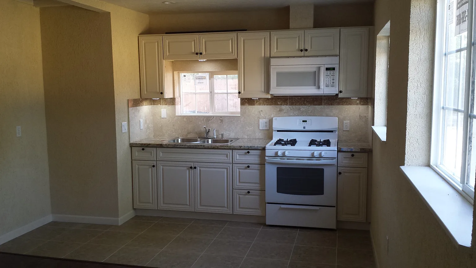 3329 Cypress St photo 1