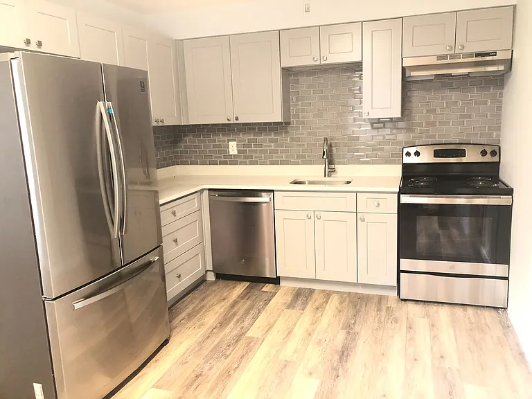 10602 Allisheim Ave — Photo 12
