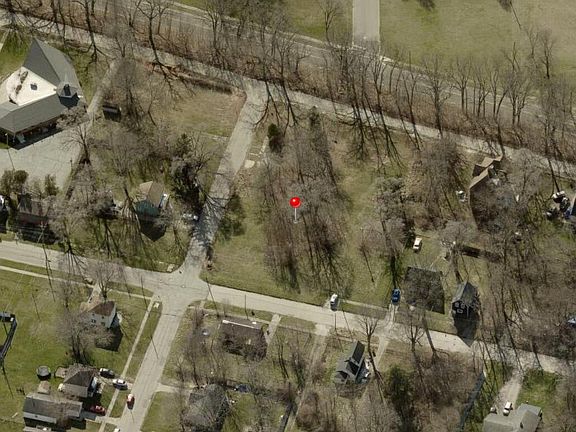 2nd image of 495 Edwards Ave