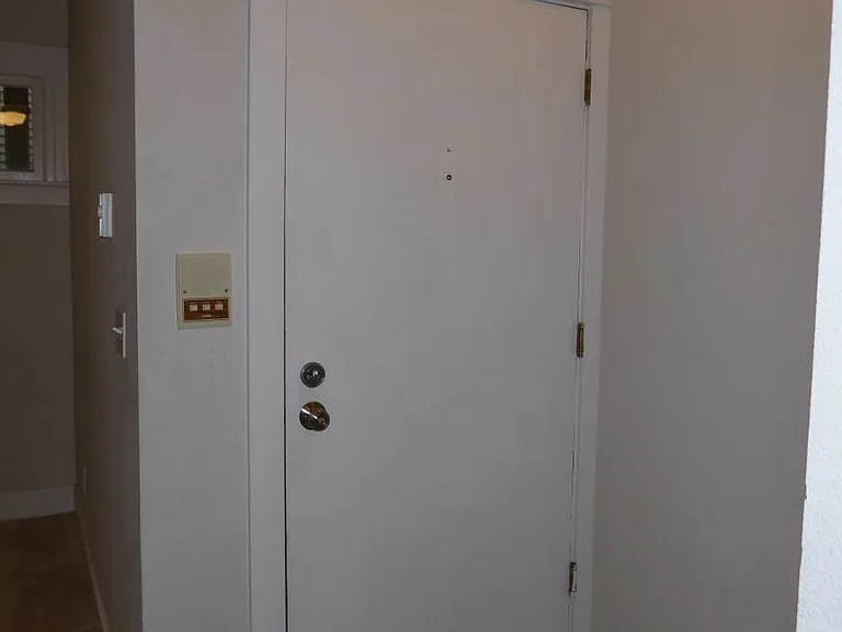 1417 Boylston Ave — Photo 2