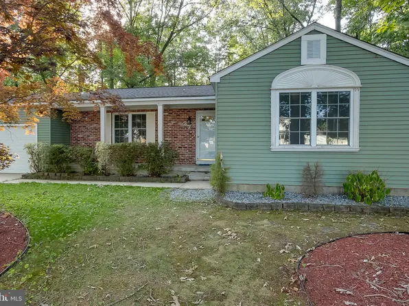 27 Susan Ln, Waterford Works, NJ 08089