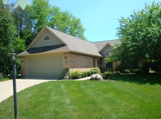 4395 Woodbank Dr, Dayton, OH
