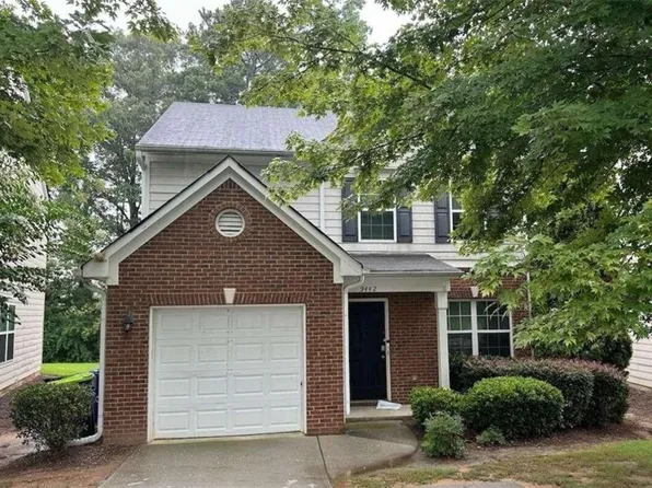 9442 Lakeview Rd, Union City, GA 30291