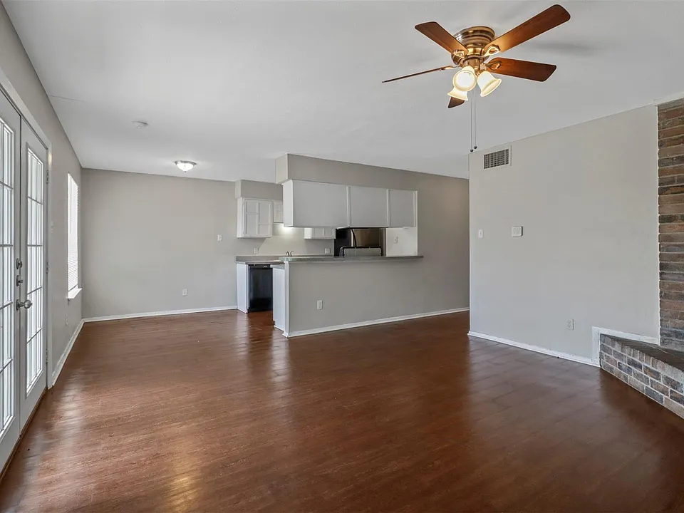 7012 Lincolnshire Ln