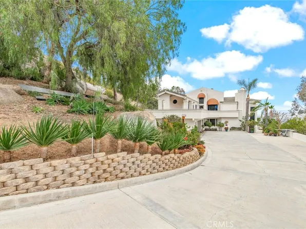 7440 Live Oak Dr, Riverside, CA 92509