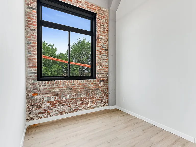 Castor Lofts — Photo 25