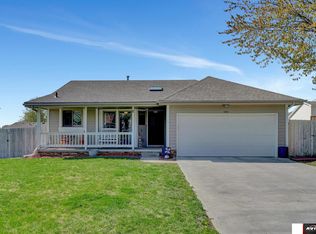 3401 Lookingglass Dr, Bellevue, NE 68123