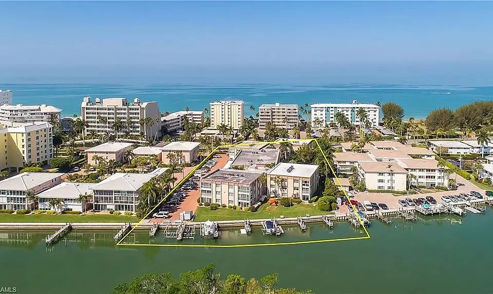 1930 Gulf Shore Blvd N #D102
