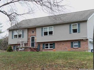 31 Beaver Dr, Saugerties, NY 12477