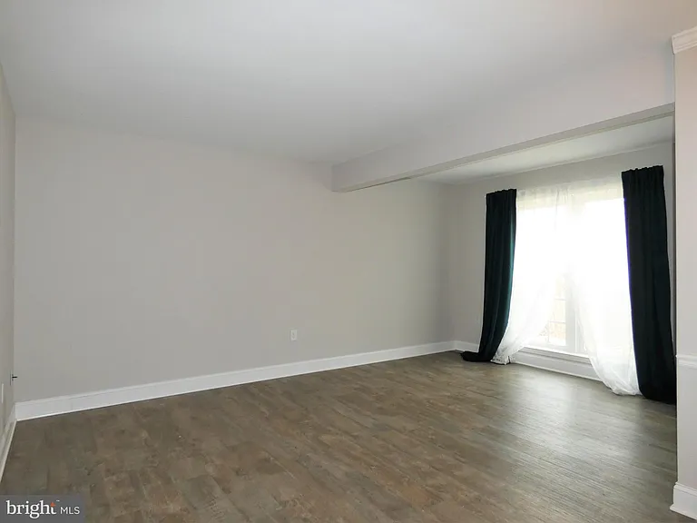 4128 Hamlin Ct — Photo 24