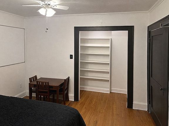 4th image of 122 Eaman Ave