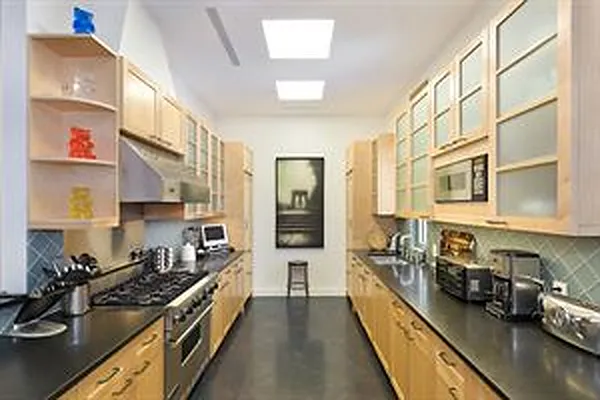 Sold by Douglas Elliman | media 19