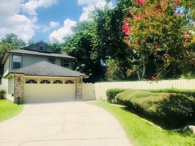 Front of House with attached 2 car garage