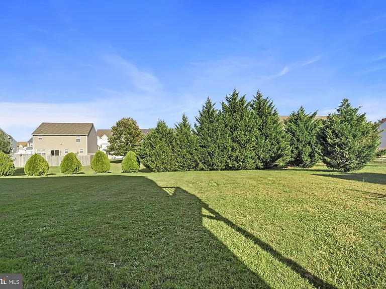 311 Paradee Dr — Photo 4