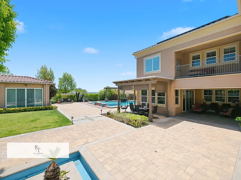 540 N Bardsdale Pl — Photo 47