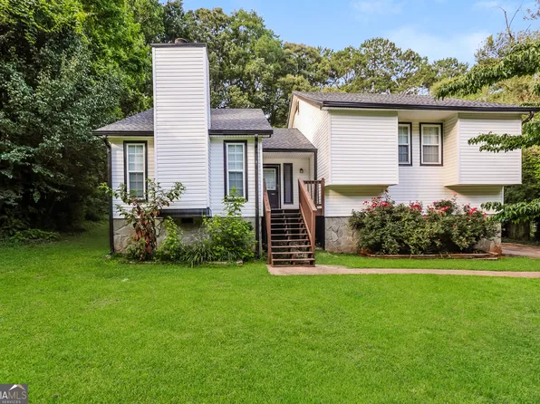 3186 Pilgrims Dr, Douglasville, GA 30135