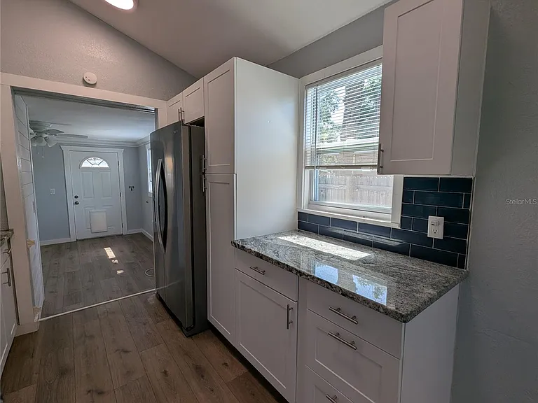 5005 Newton Ave S — Photo 10