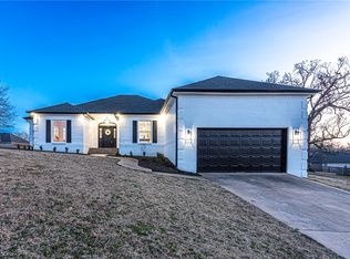 3151 Eden Dr, Springdale, AR 72762
