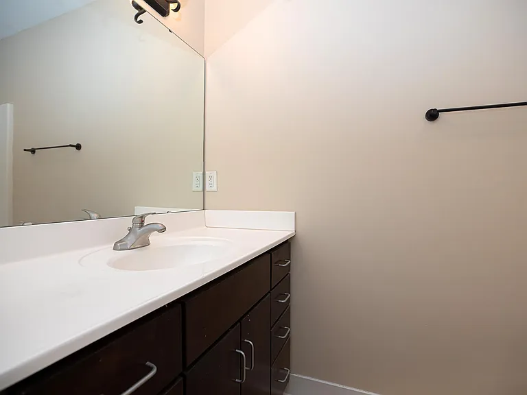 Midtown Lofts — Photo 36