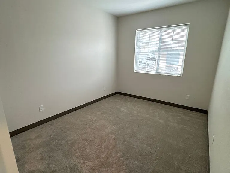 1925 N Redding Ave #A16 — Photo 15