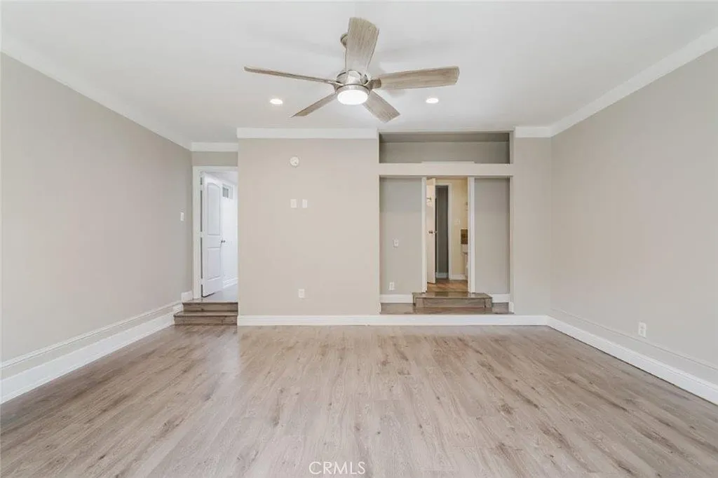 2 bed, 990 sqft, $2,900 — Photo 1
