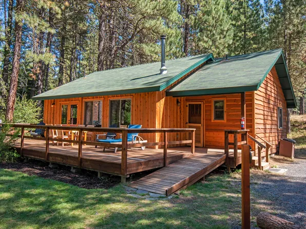 13375 SW Forest Service Rd Cabin 9-U4, Camp Sherman, OR 97730