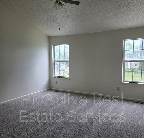 843 Old Clubhouse Rd — Photo 4