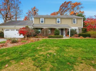 27 Eastwood Dr, Wilbraham, MA 01095