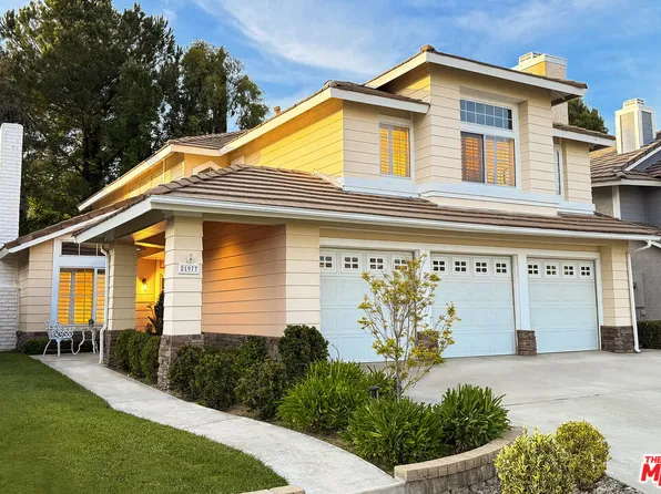 21977 Wakefield Ct, Santa Clarita, CA 91350